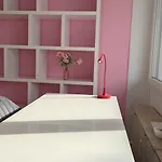 Mit Workspace, Parkplatz Und Aufzug Mitten In Appartement *