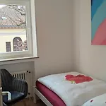 Mit Workspace, Parkplatz Und Aufzug Mitten In Appartement *