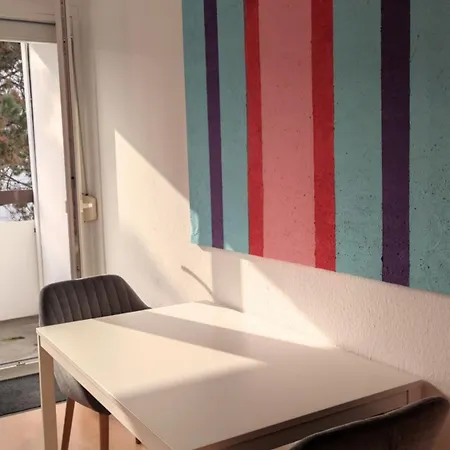 Mit Workspace, Parkplatz, Balkon Und Aufzug Mitten In *