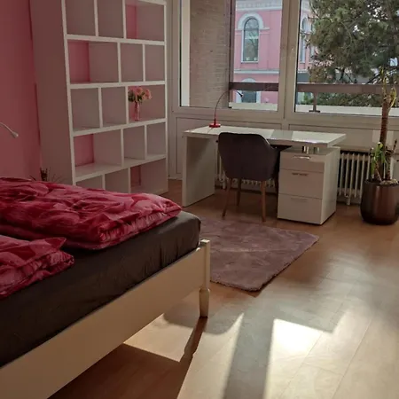 Mit Workspace, Parkplatz Und Aufzug Mitten In Oldenbourg