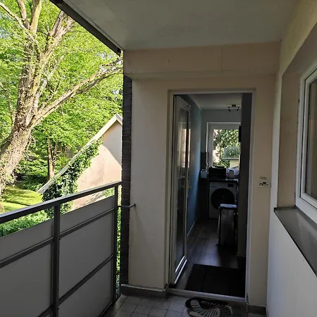 Ferienwohnung Mit Workspace, Parkplatz, Balkon Und Aufzug Mitten In Oldenburg Apartman