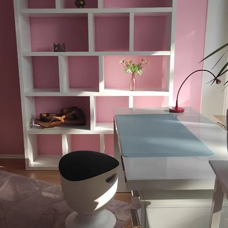 Apartamento Mit Workspace, Parkplatz, Balkon Und Aufzug Mitten In *