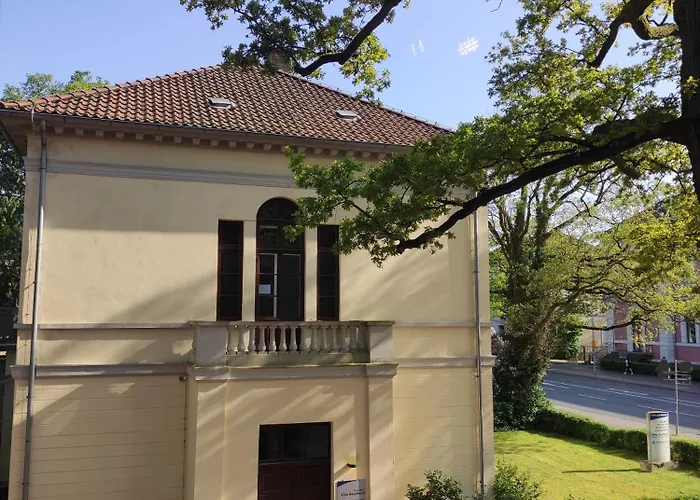 Mit Workspace, Parkplatz Und Aufzug Mitten In