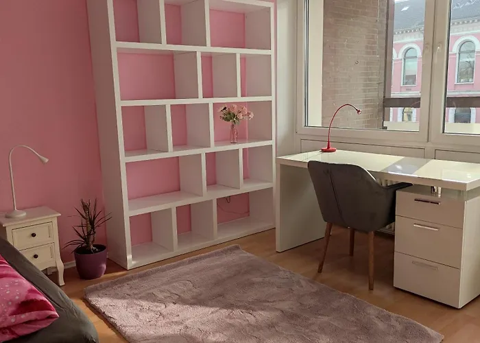 Mit Workspace, Parkplatz Und Aufzug Mitten In *